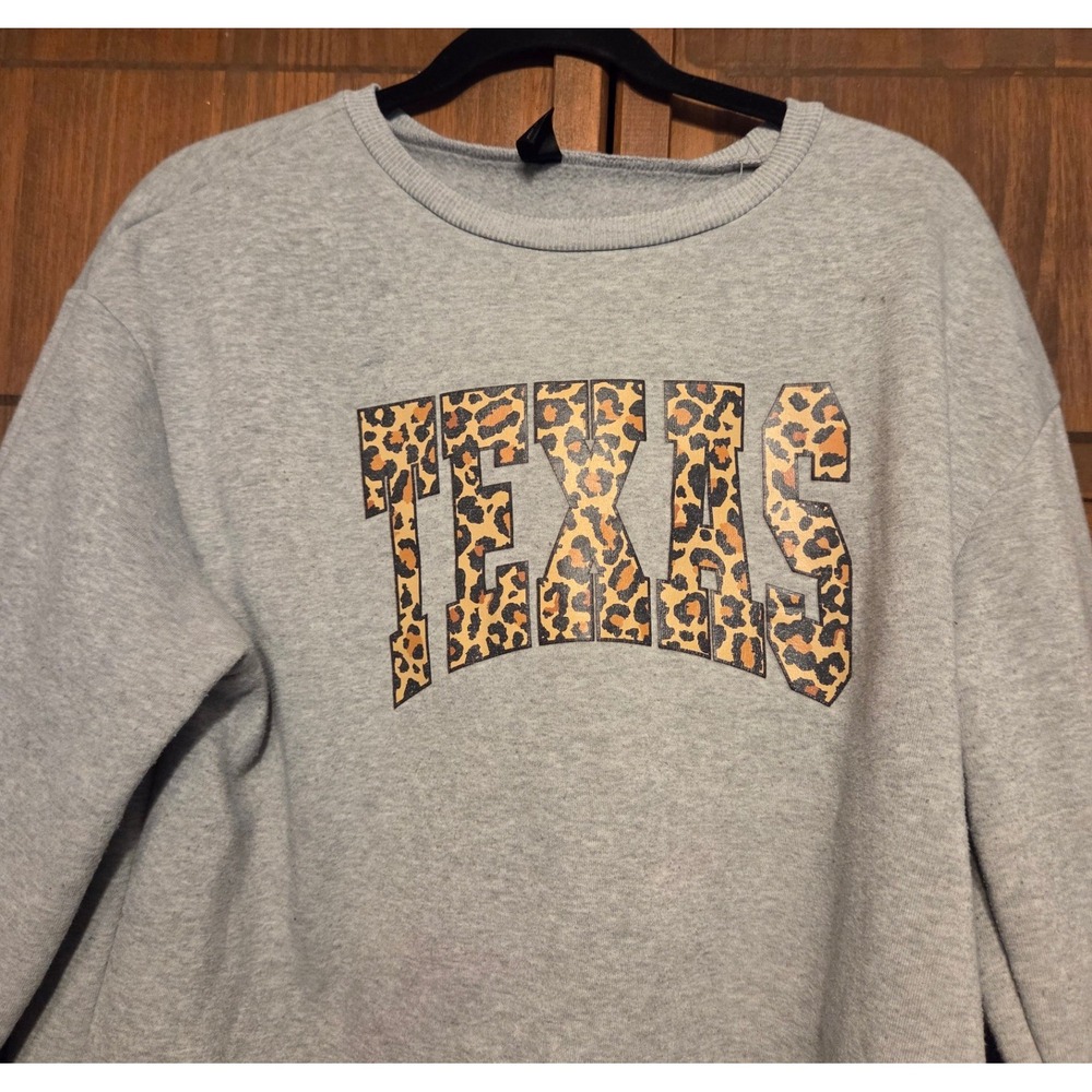 Texas Sweatshirt Women M Grey Leopard Print Graphic Pullover Crewneck